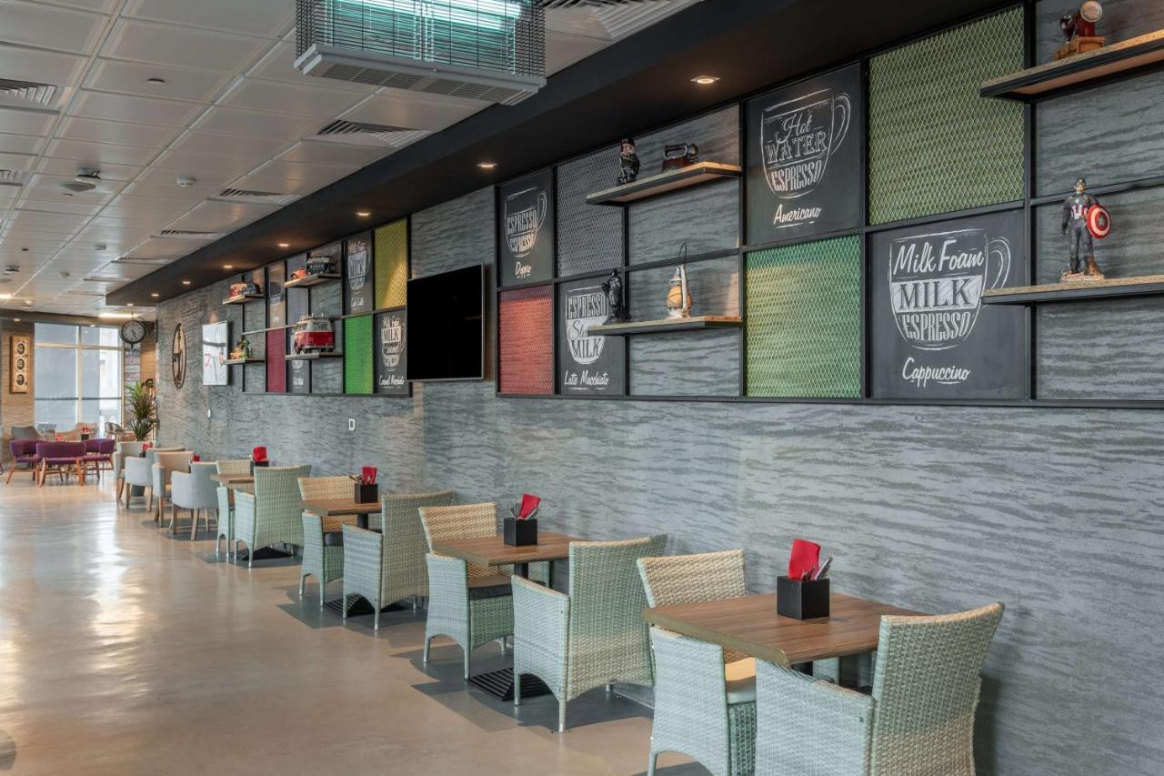 Park Inn By Radisson Jubail Industrial City מראה חיצוני תמונה